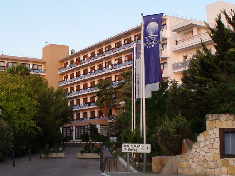 Azuline Hotel Bergantin