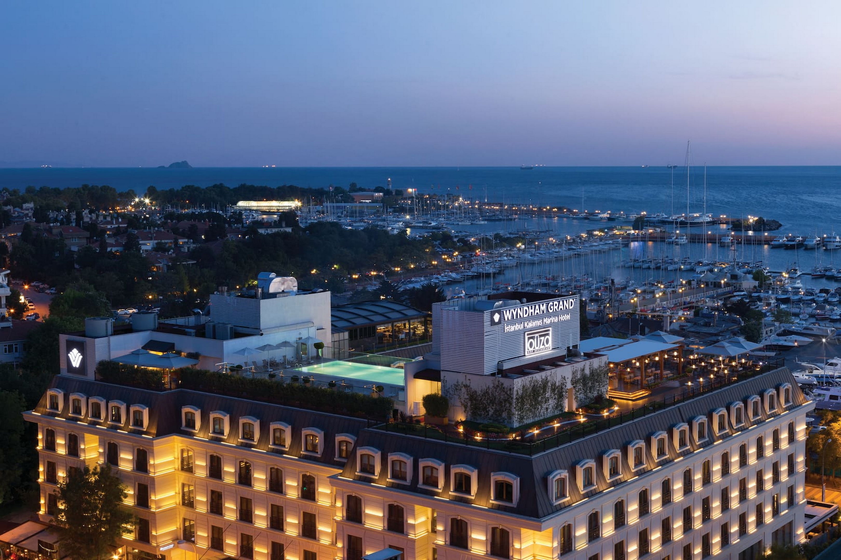 Wyndham Grand Istanbul Kalamis Marina Hotel