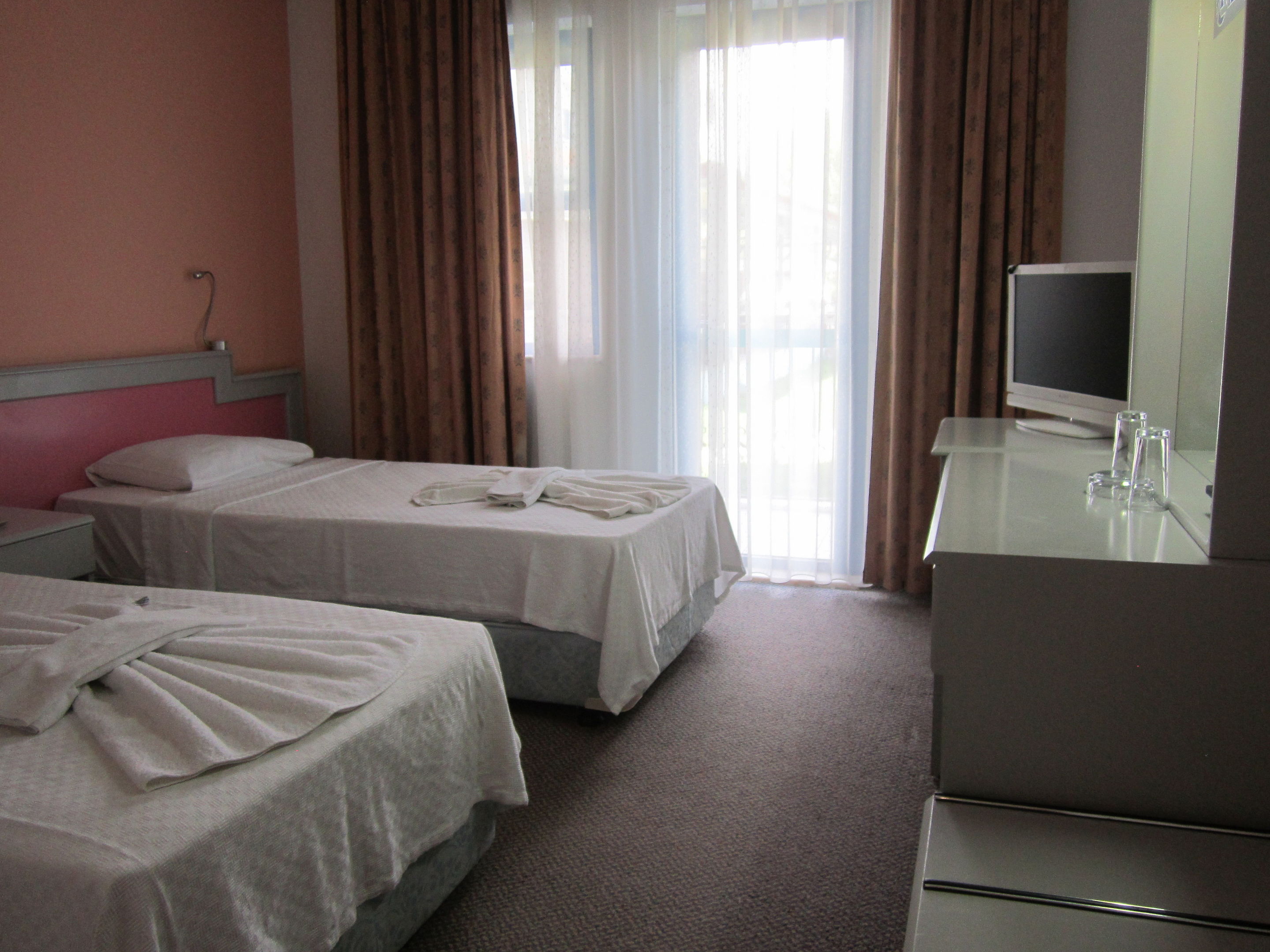 Aymes Hotel Photo