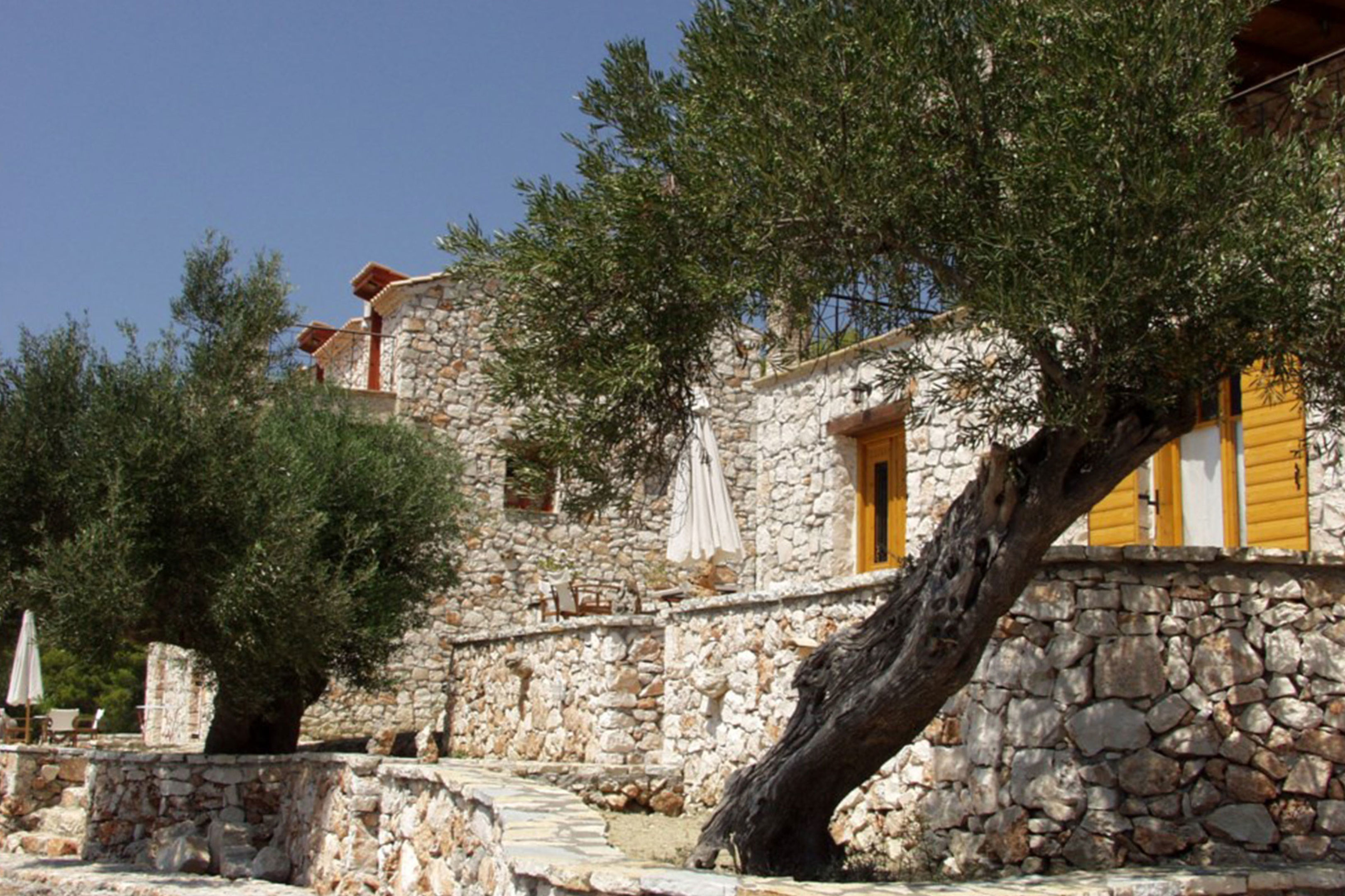 Revera Traditional Stone Villas, Apartments & Studios