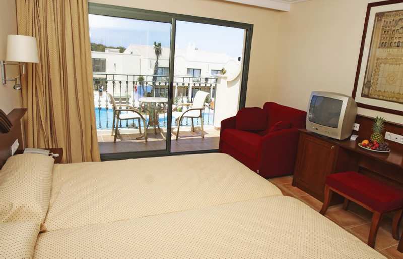 Hotel Valentin Star Menorca - Adults Only Photo