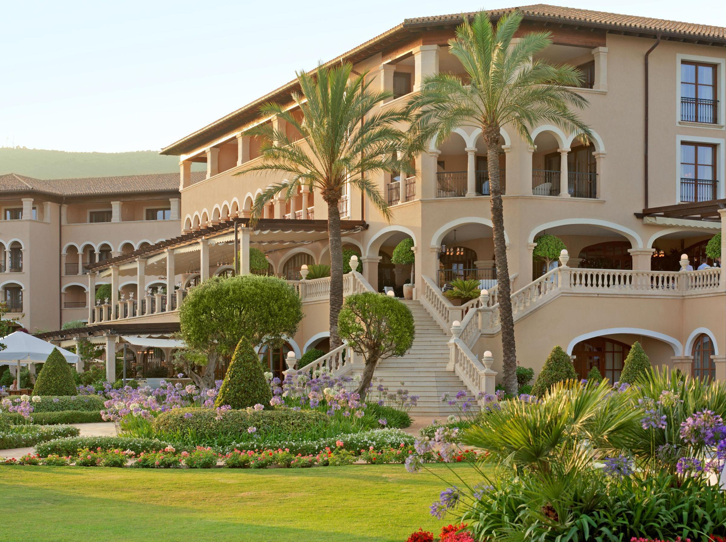 The St. Regis Mardavall Mallorca Resort