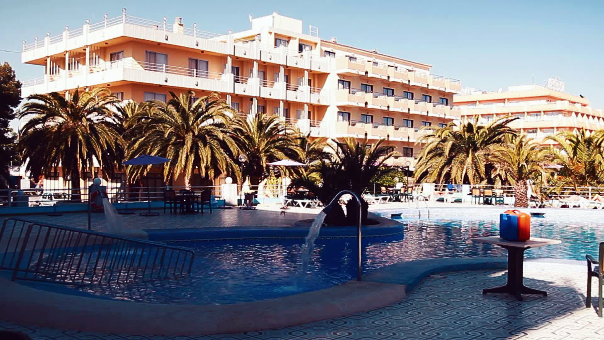 Playa Blanca Hotel
