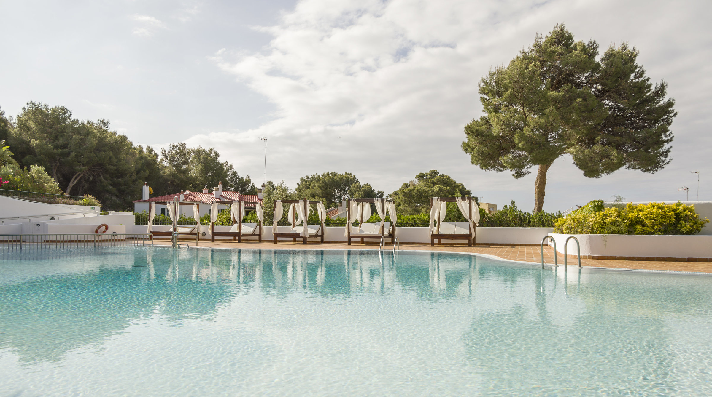Ilunion Menorca Hotel Photo