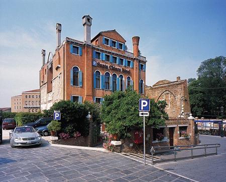 Hotel Santa Chiara & Residenza Parisi