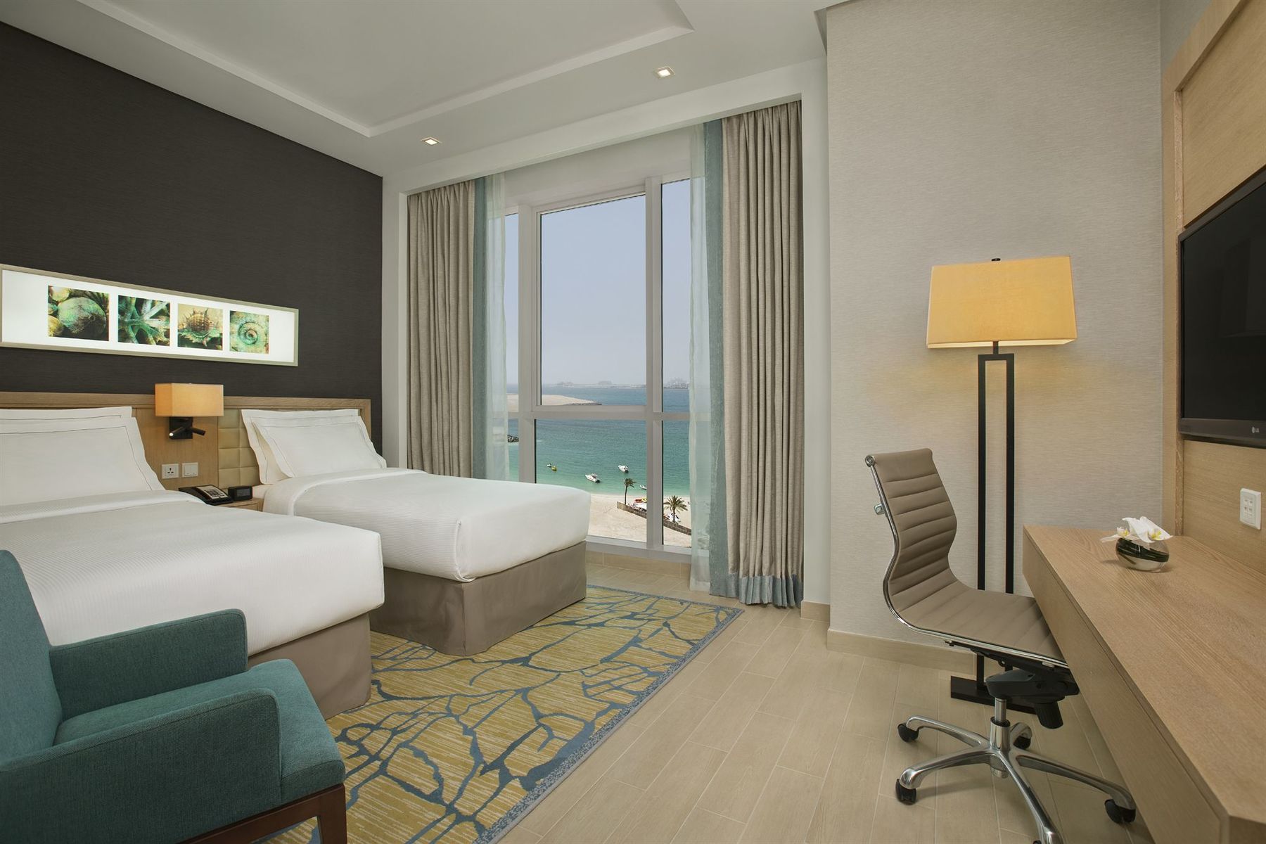 DoubleTree by Hilton Hotel Dubai - Jumeirah Beach