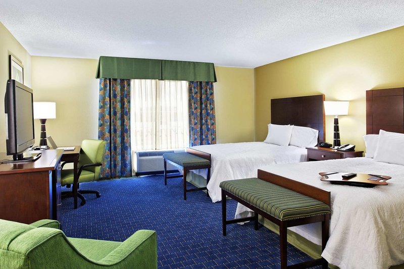 Hampton Inn & Suites Orlando Airport @ Gateway Village