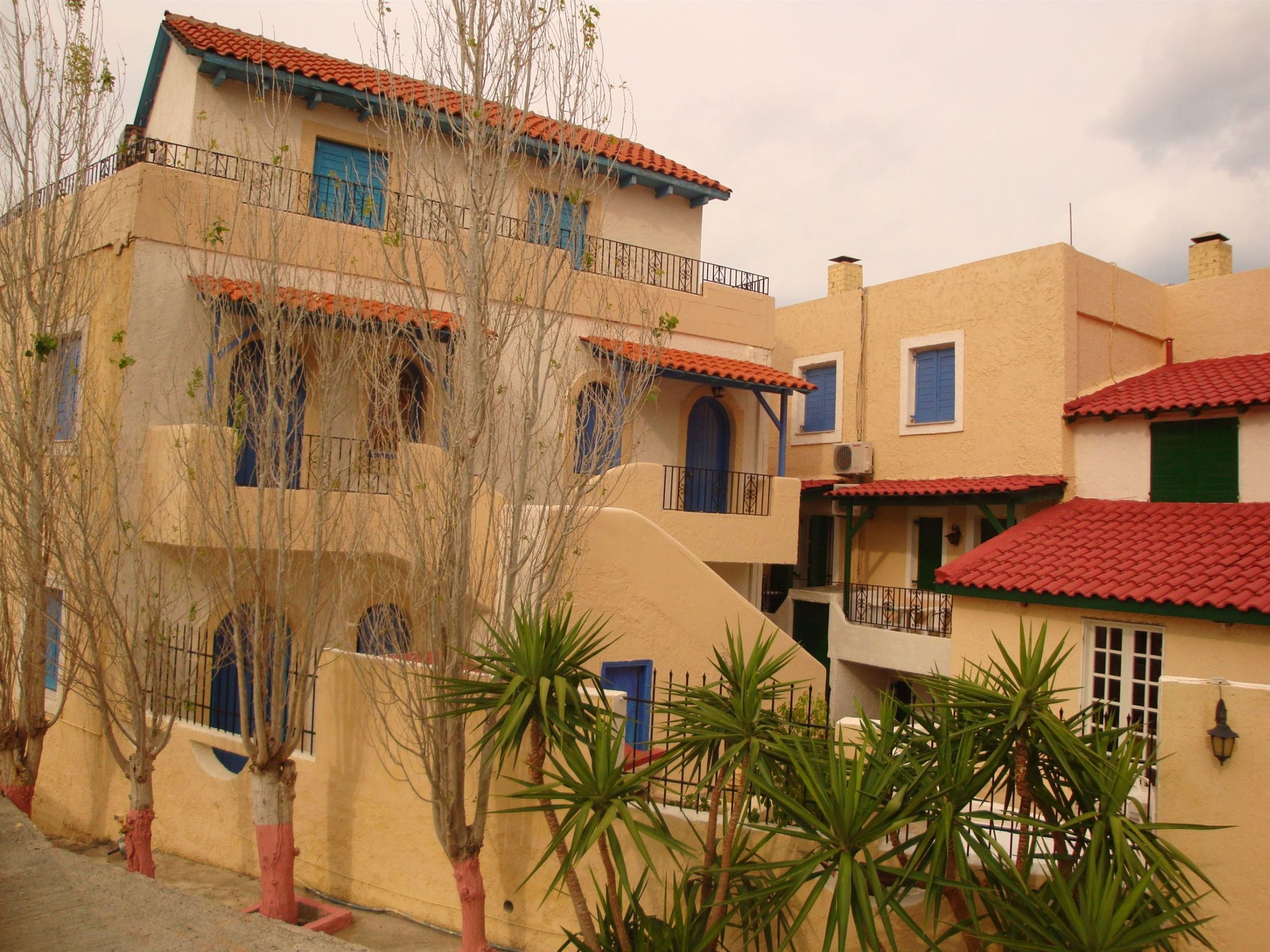 Maria Flora Apartments