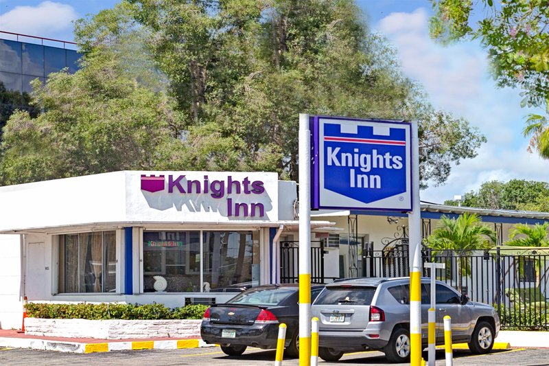 Knights Inn North Miami