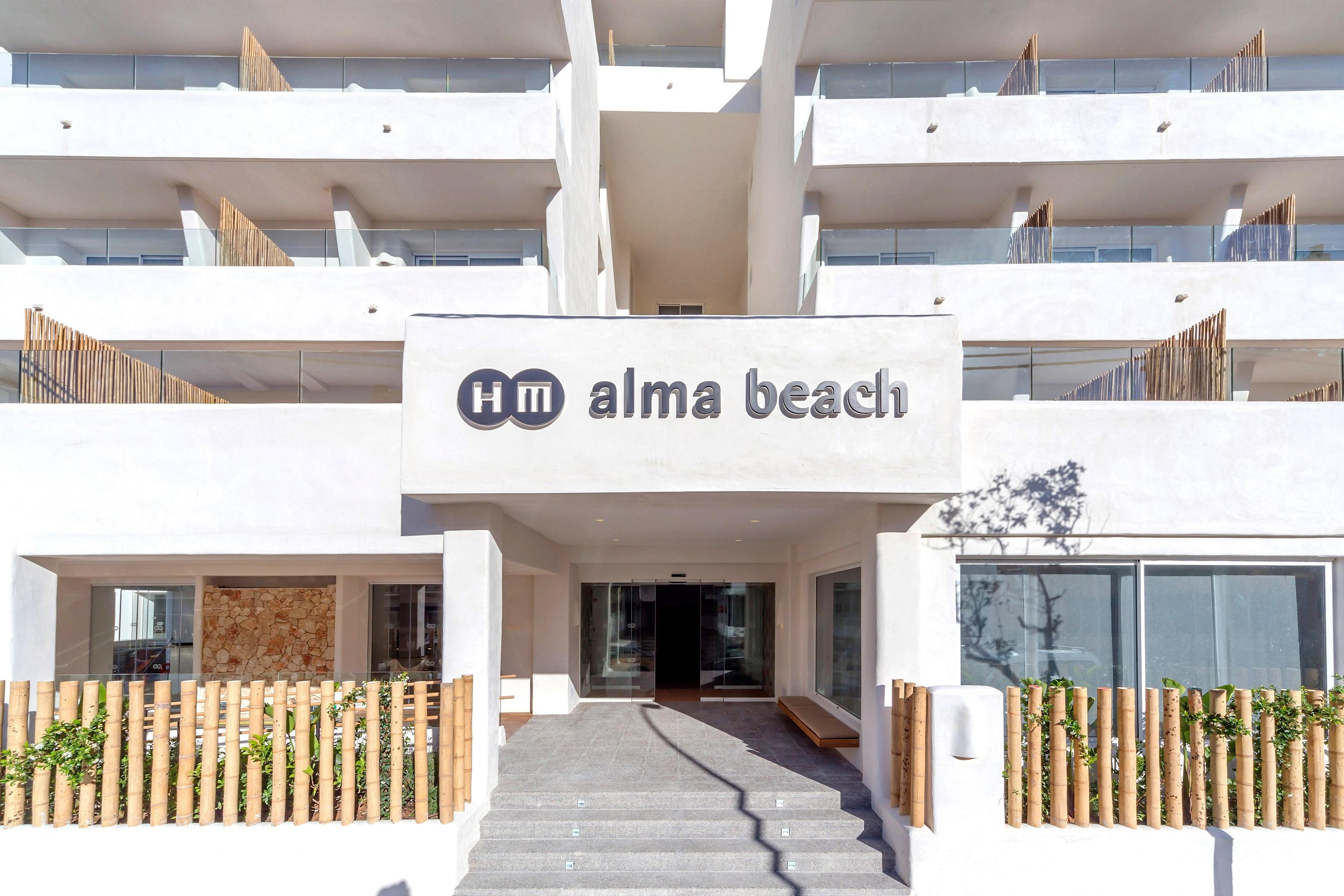 Hm Alma Beach (adults Only)