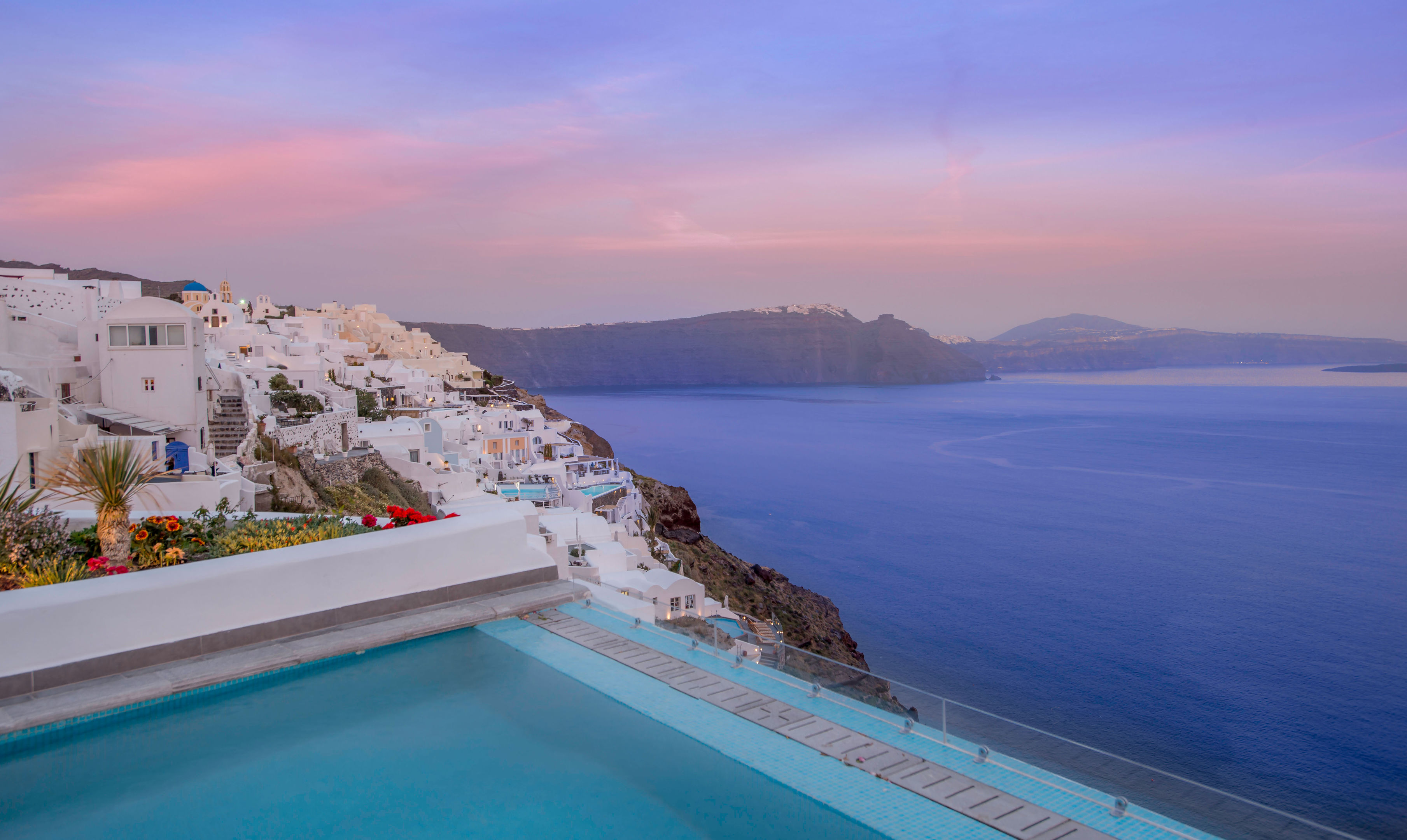 Santorini Secret Suites & Spa