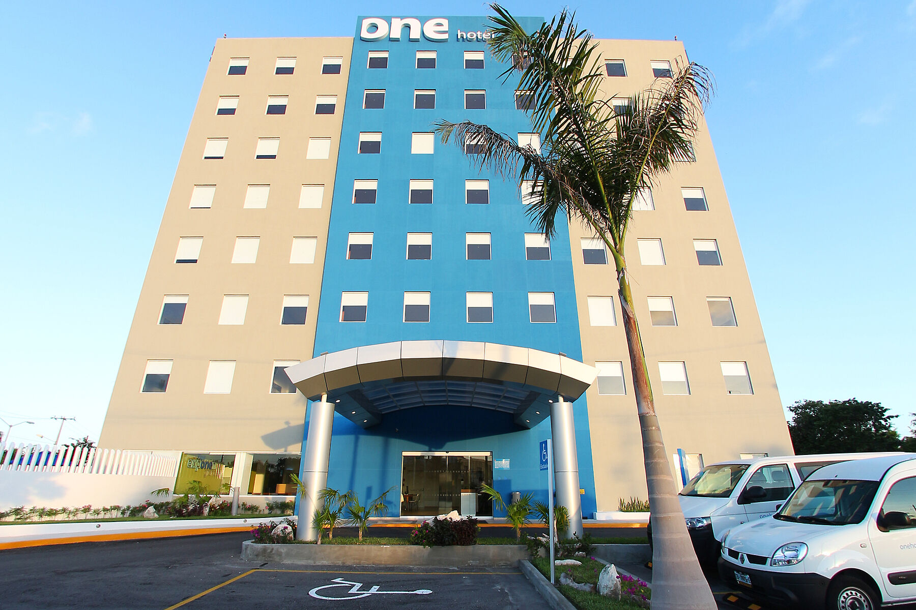 One Cancun Centro