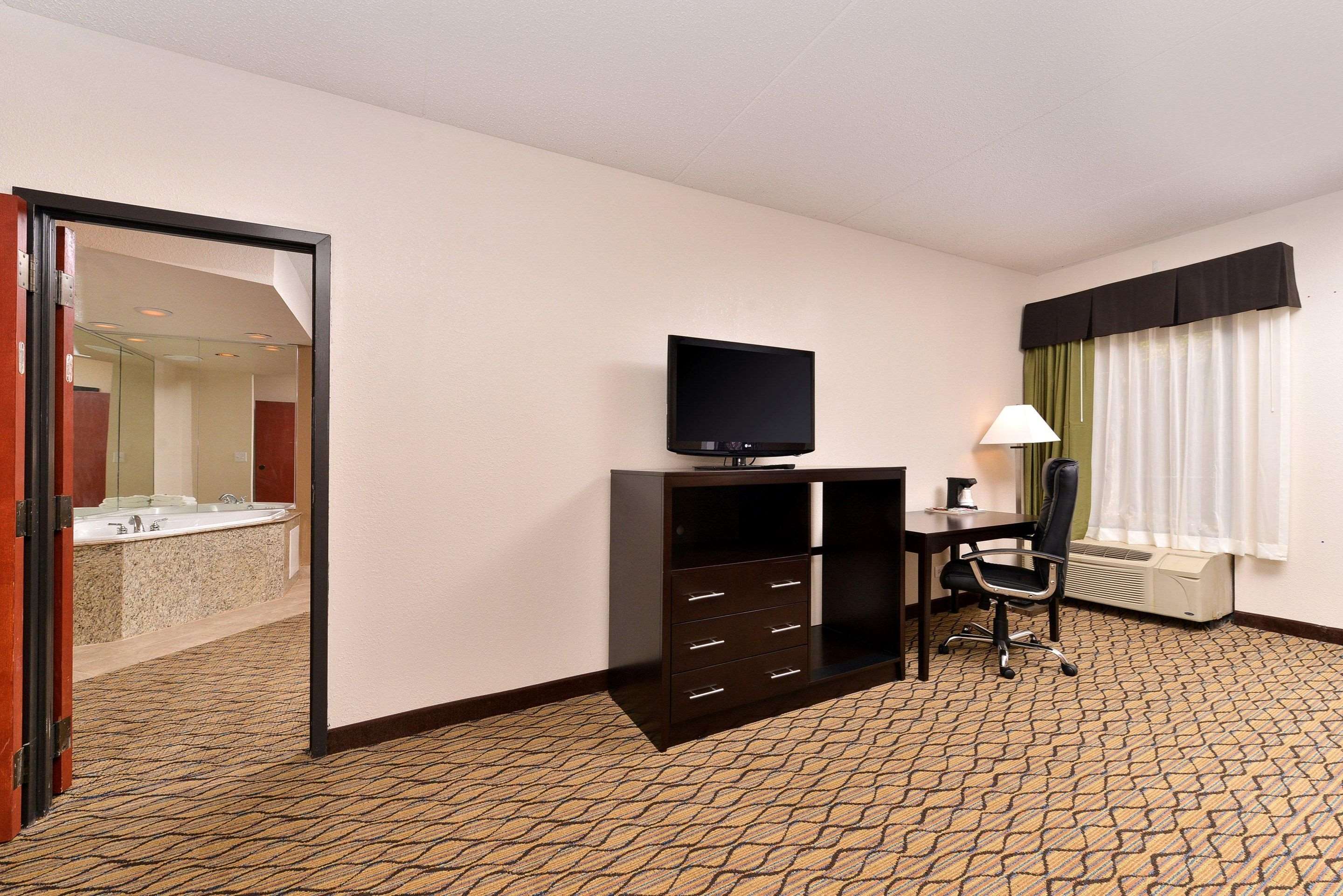 Quality Inn & Suites Matteson