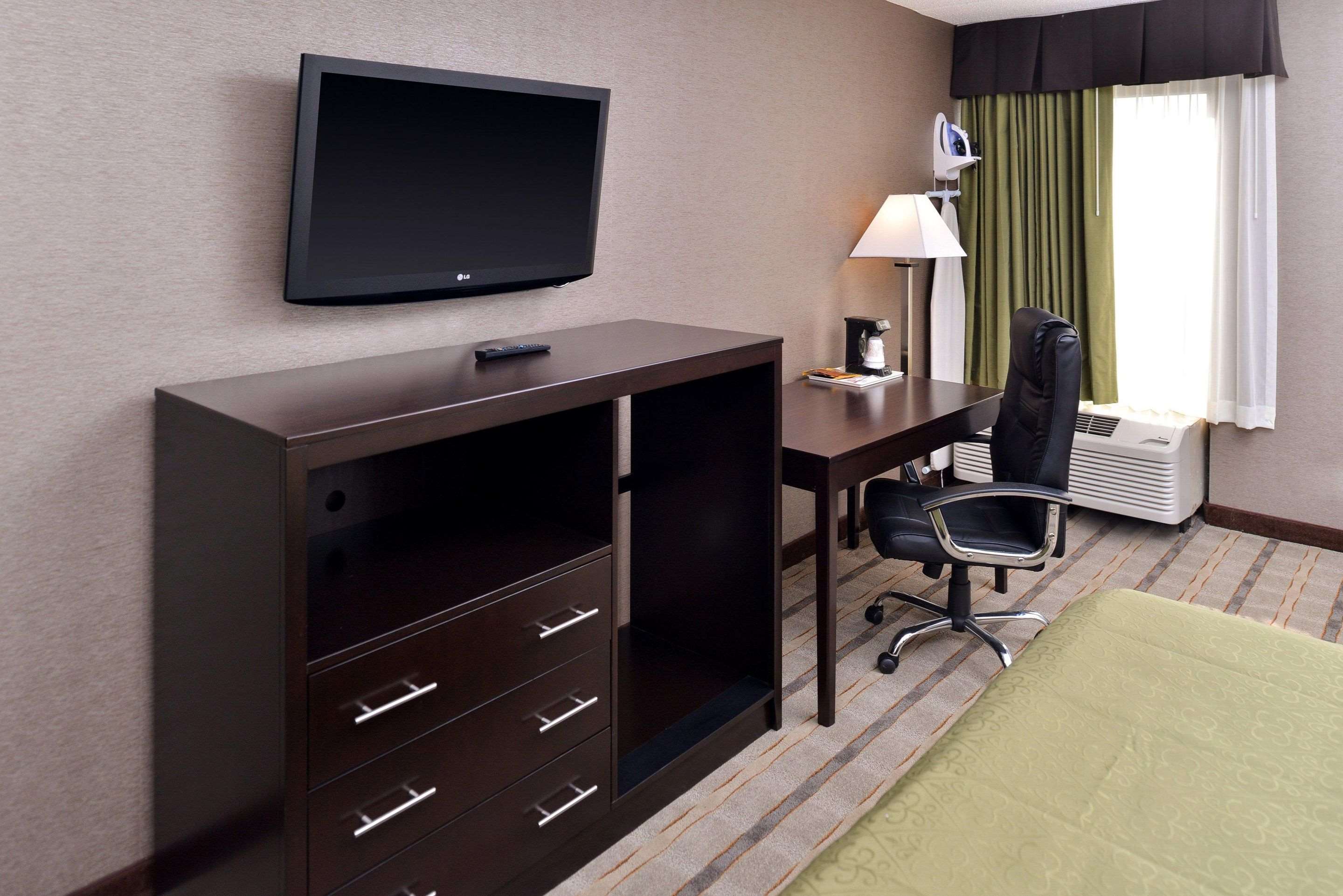 Quality Inn & Suites Matteson