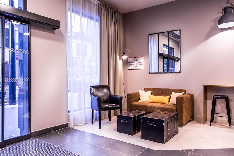 Best Western Plus Hotel Suitcase Paris - La Defense