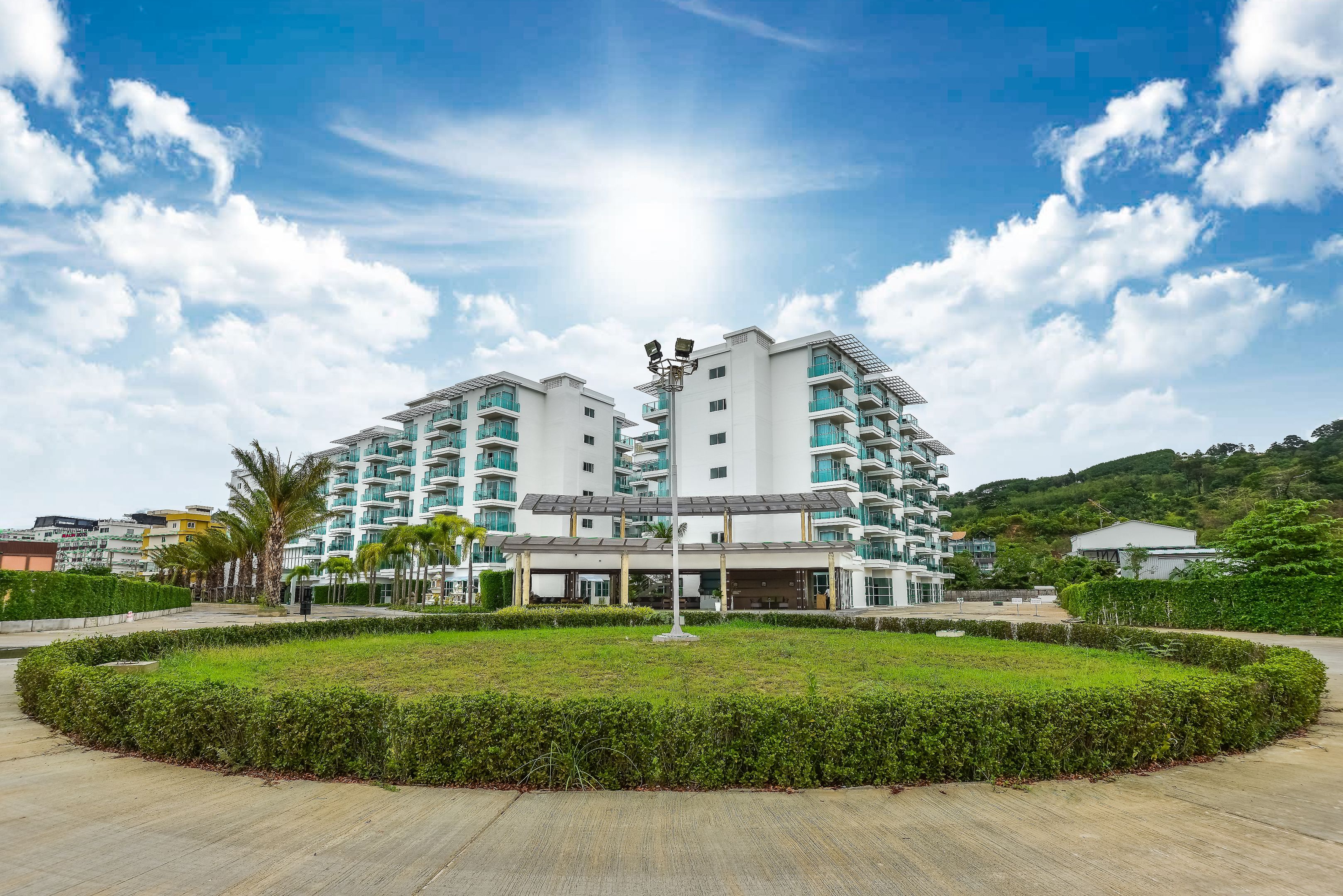 Fishermens Harbour Urban Resort