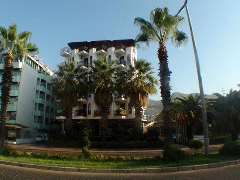 Boulevard Hotel