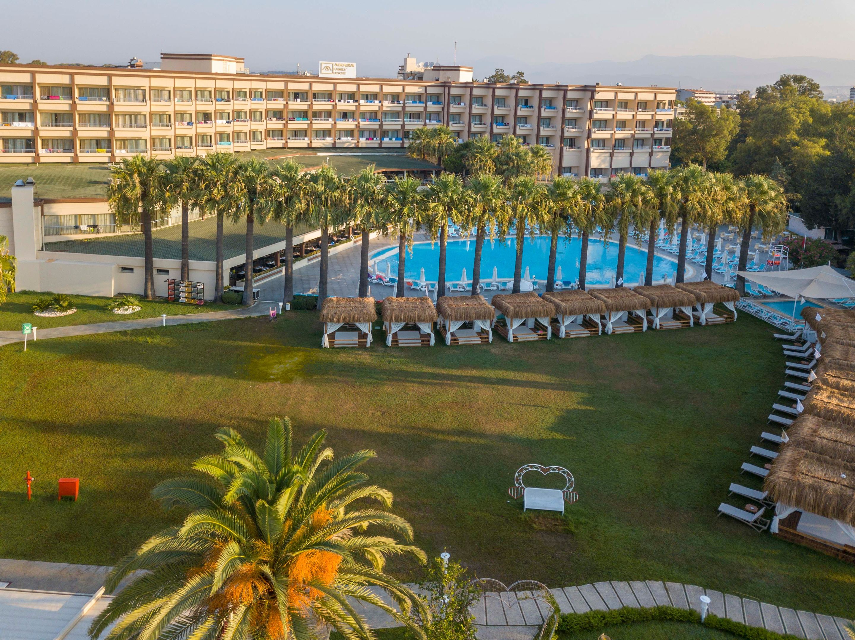 Maritim Hotel Saray Regency