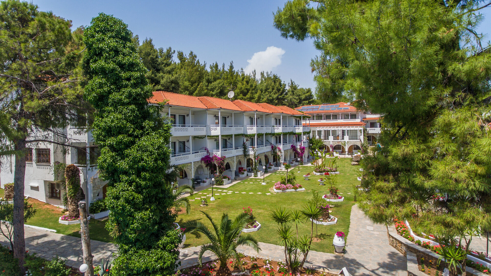 Porfi Beach Hotel