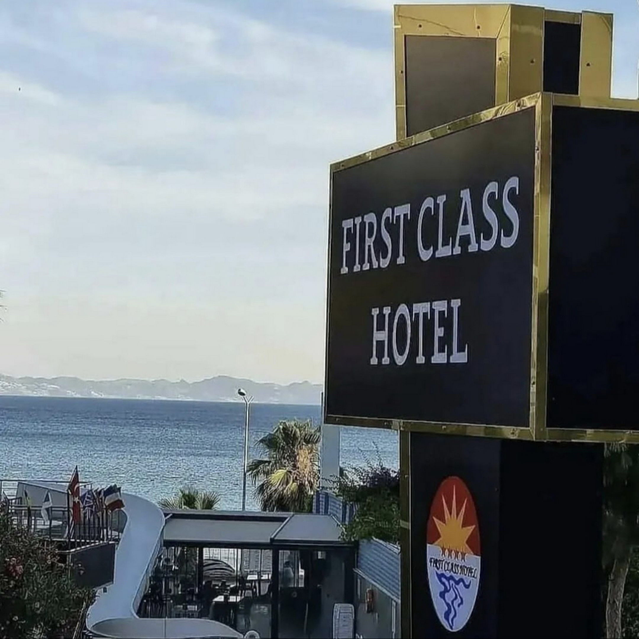 Hotel First Class