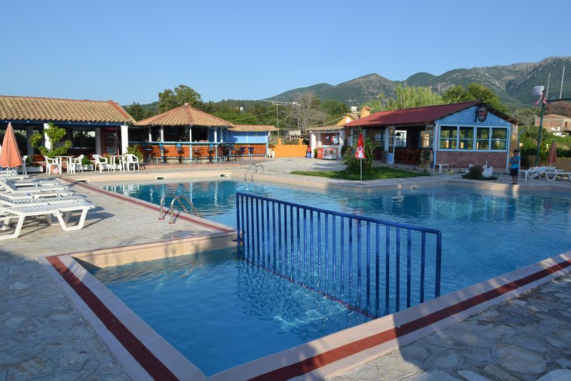 Tassos Apartments & Pool Bar Photo