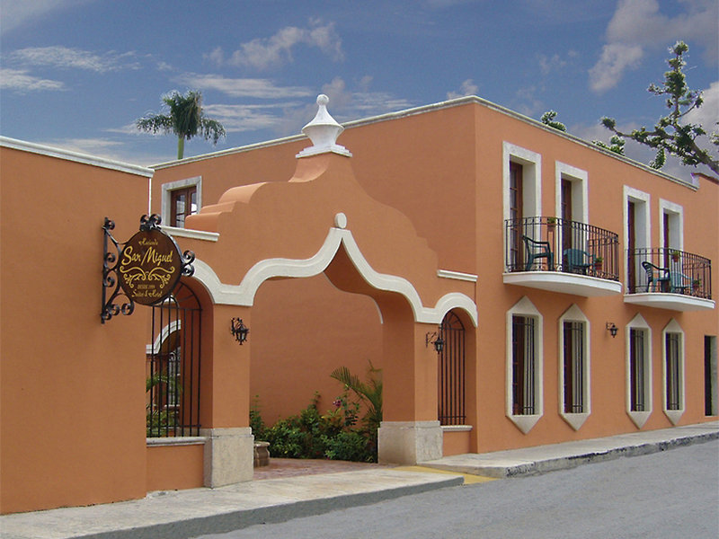 Hacienda San Miguel Hotel & Suites