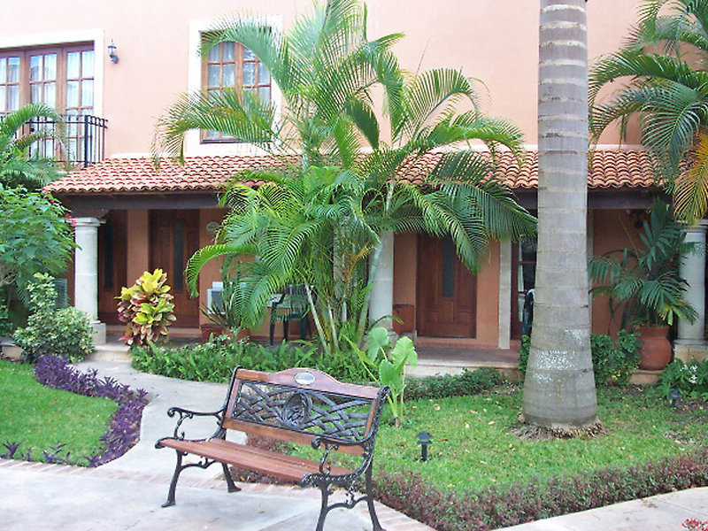 Hacienda San Miguel Hotel & Suites