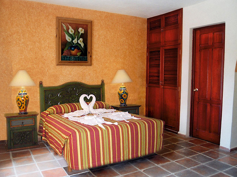 Hacienda San Miguel Hotel & Suites