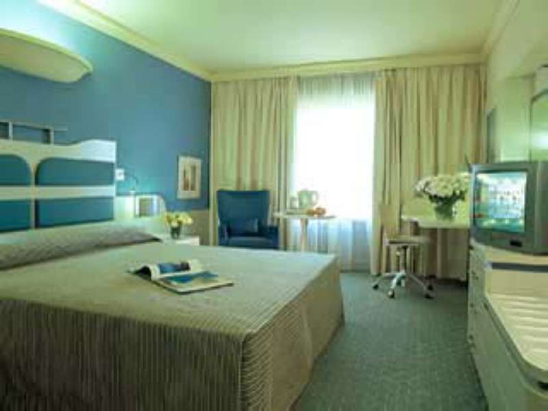 Holiday Inn Athens hotel