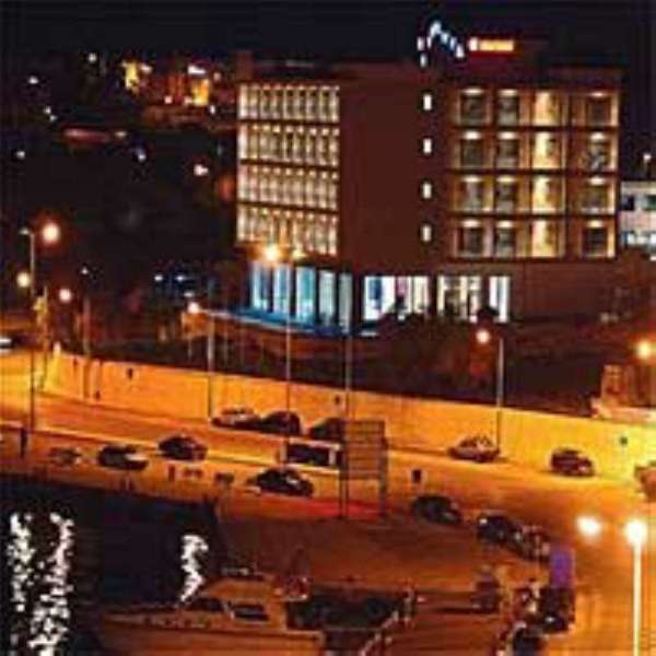 Hotel Avra Rafina