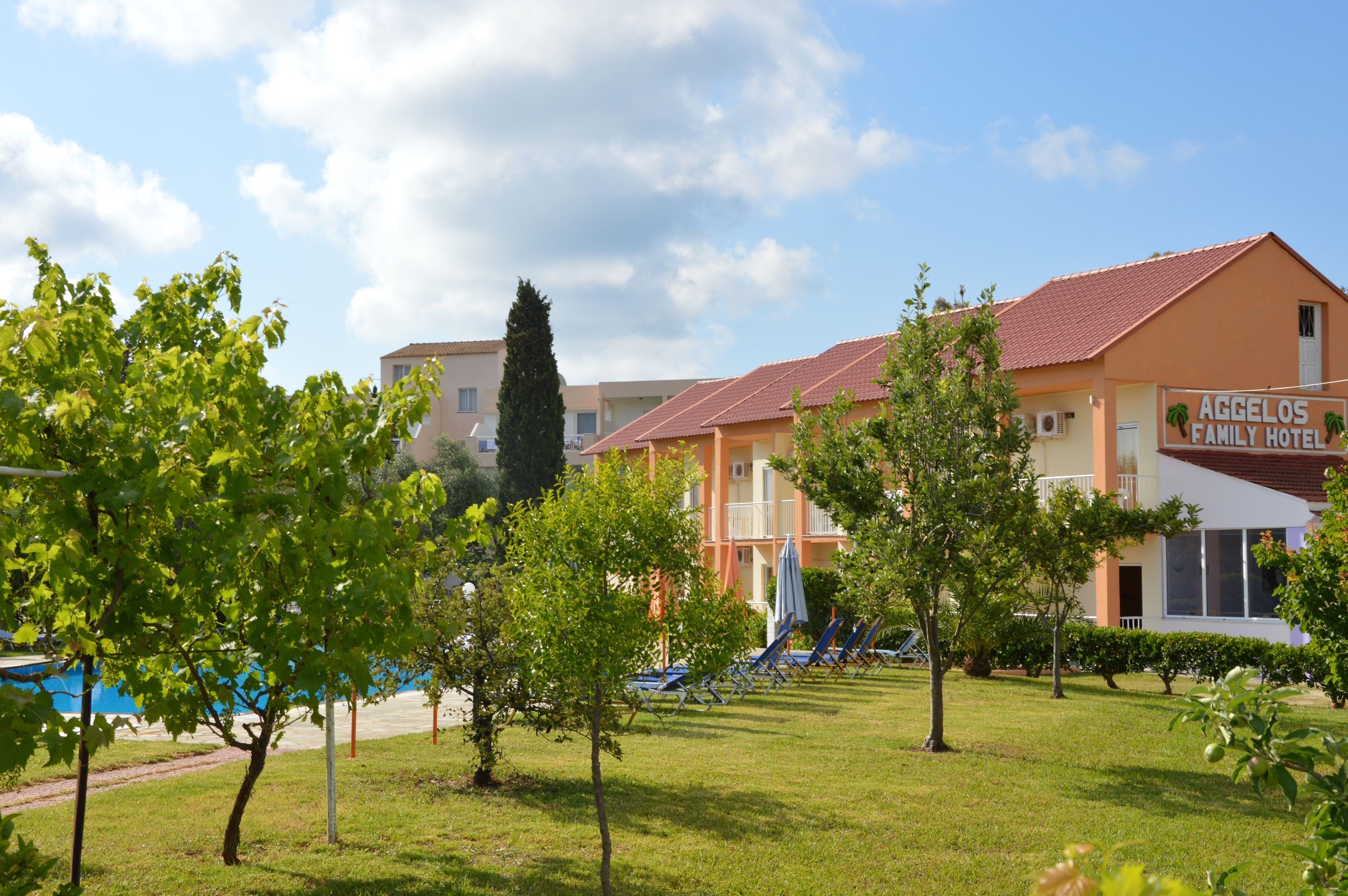 Aggelos Family Hotel