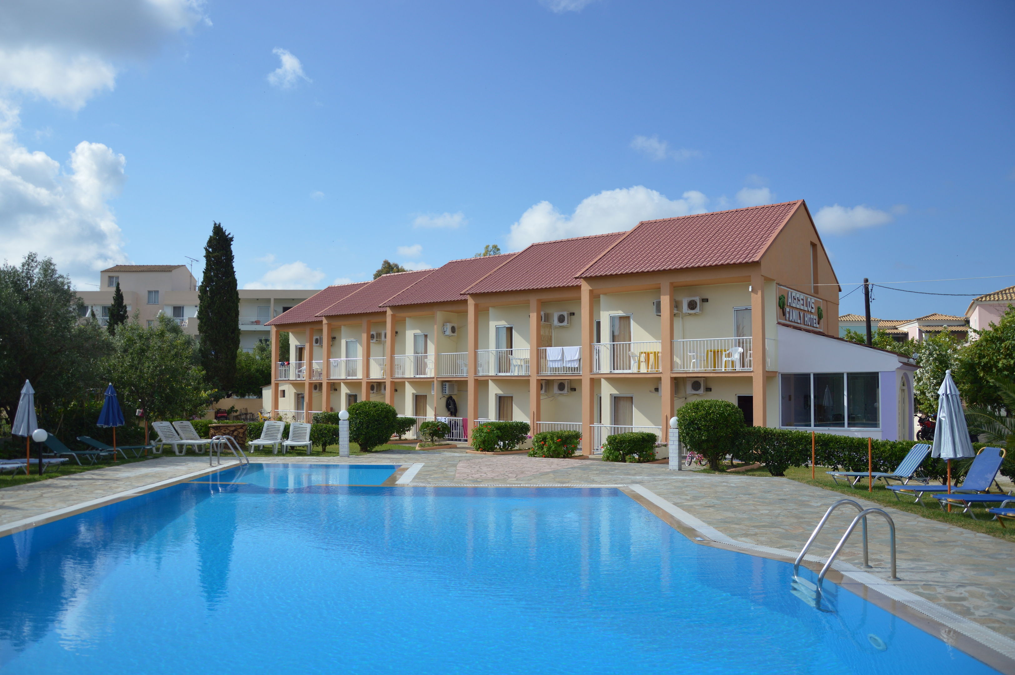 Aggelos Family Hotel