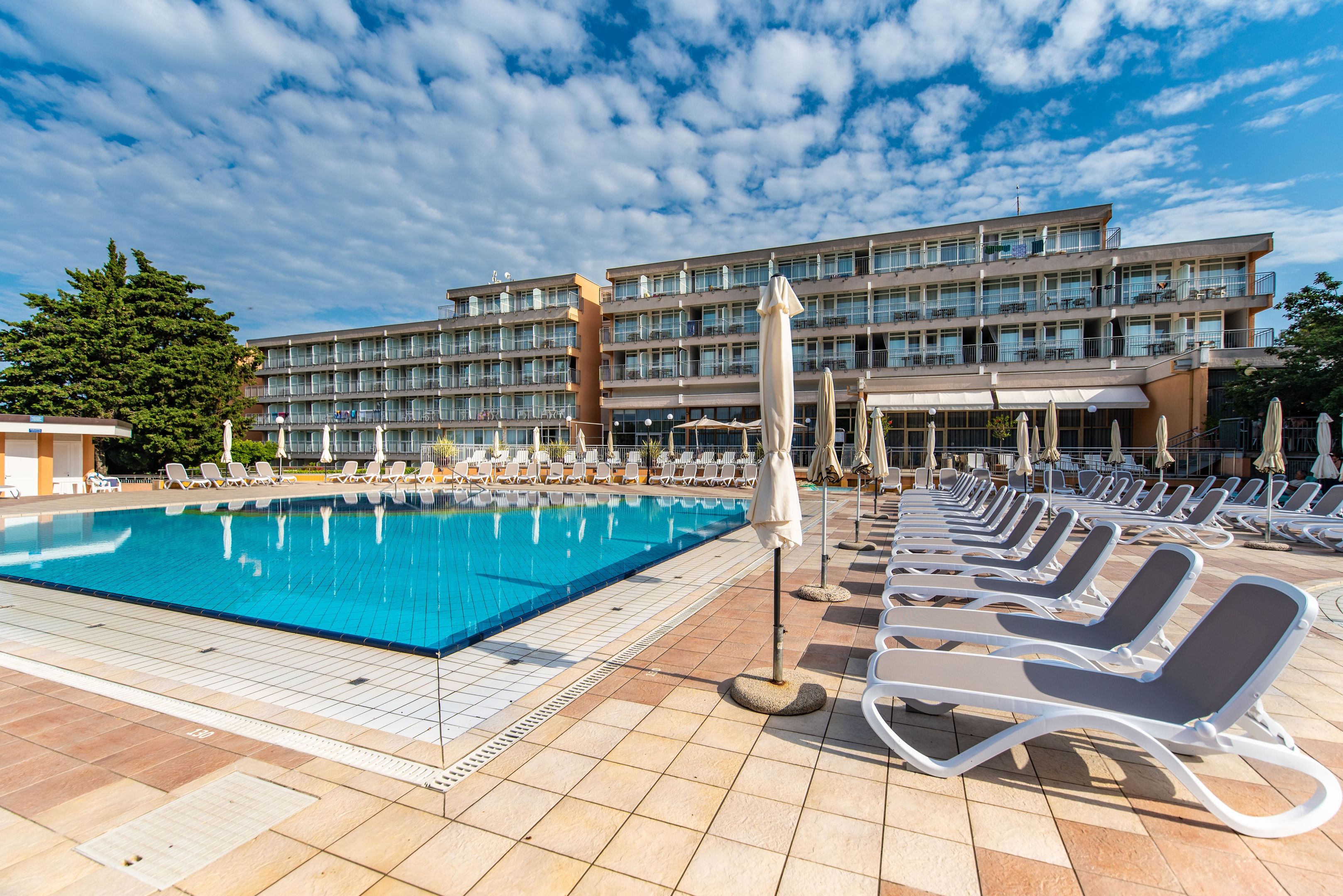 Arena Hotel Holiday