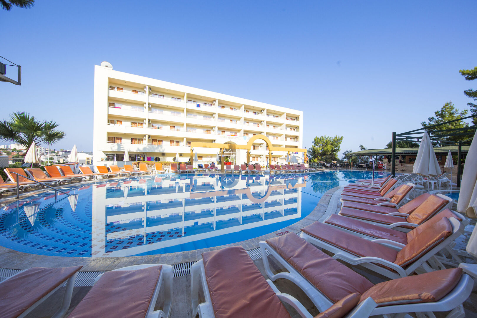 Tuntas Family Suites Kusadasi Photo