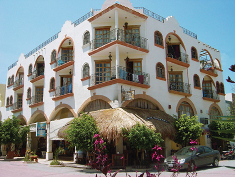 El Patio Hotel & Suites