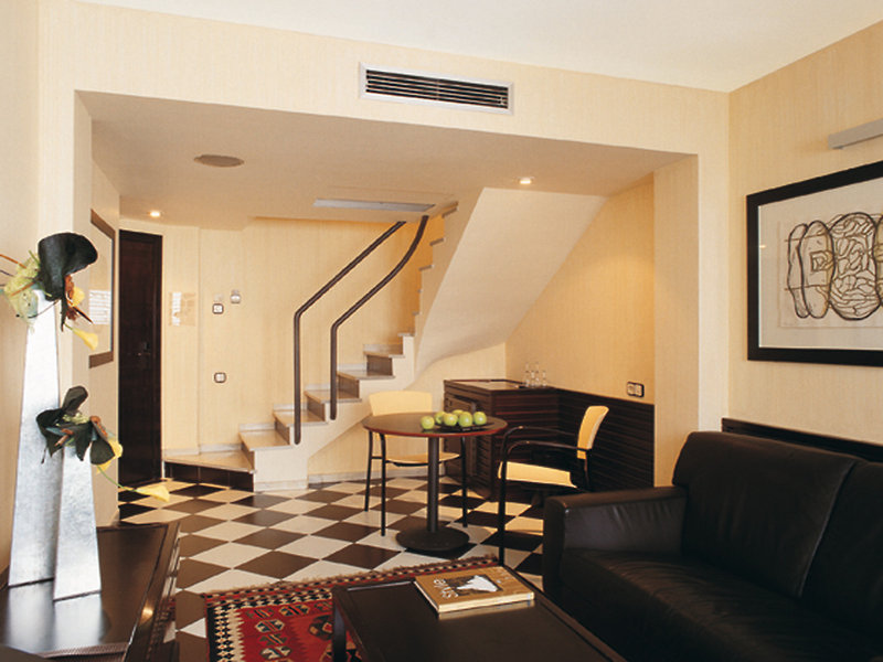 Gran Derby Suite Hotel