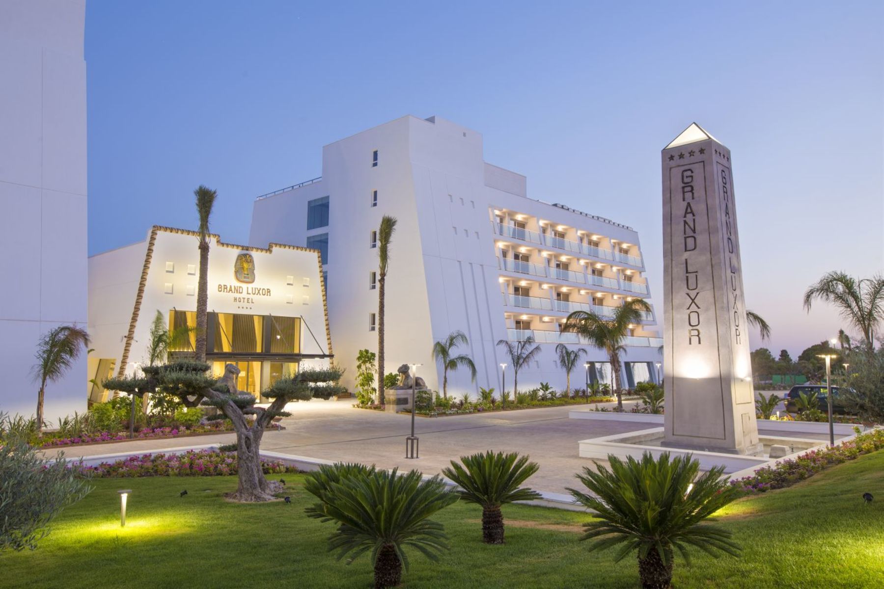 Grand Luxor All Suites Hotel