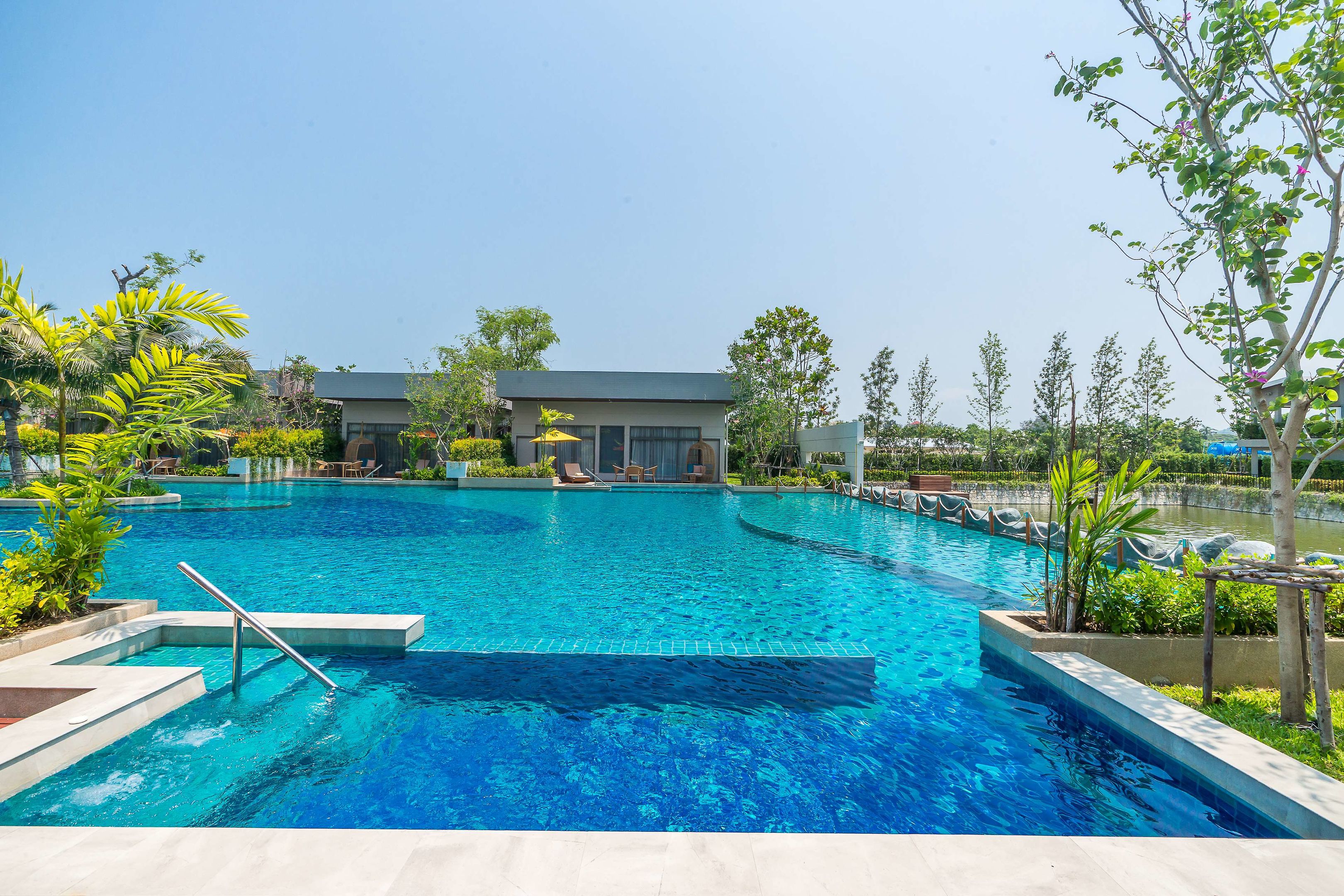 AVANI+ Hua Hin Resort