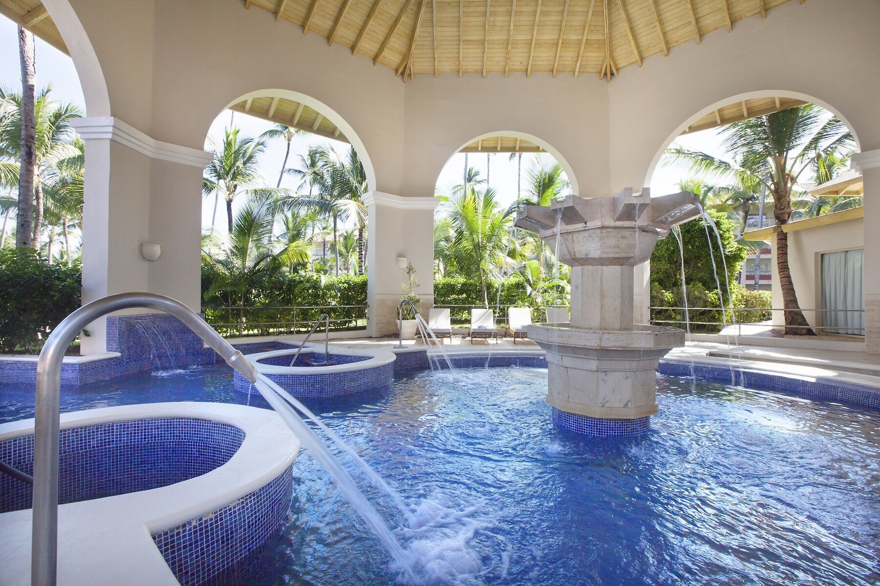 Majestic Colonial Punta Cana Resort