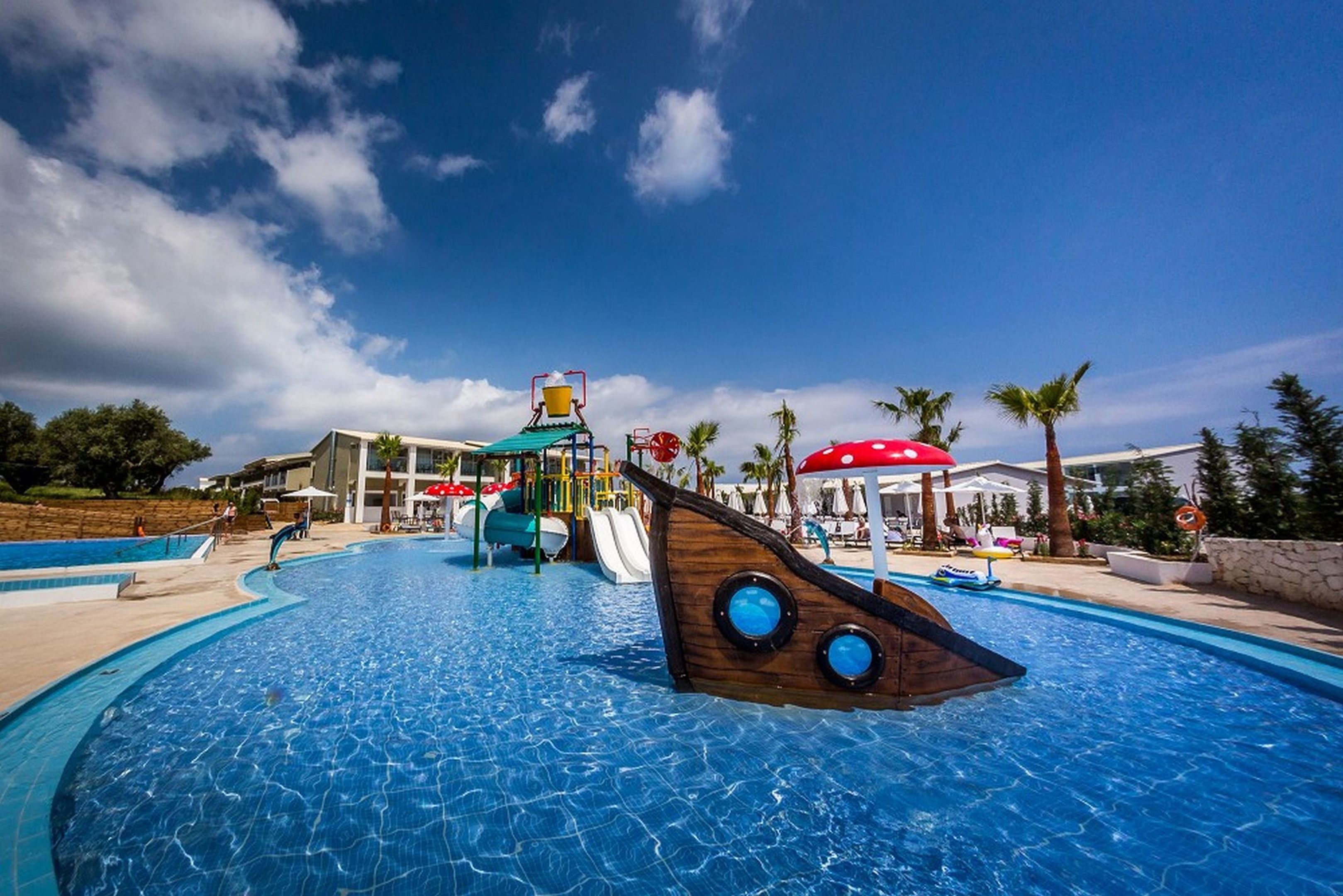 Caretta Paradise Resort And Water Park Photo