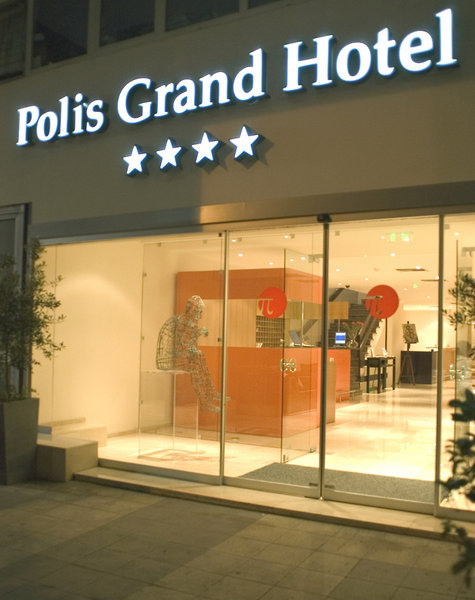 Polis Grand