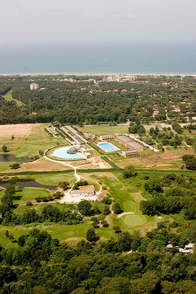Cosmopolitan Golf Resort
