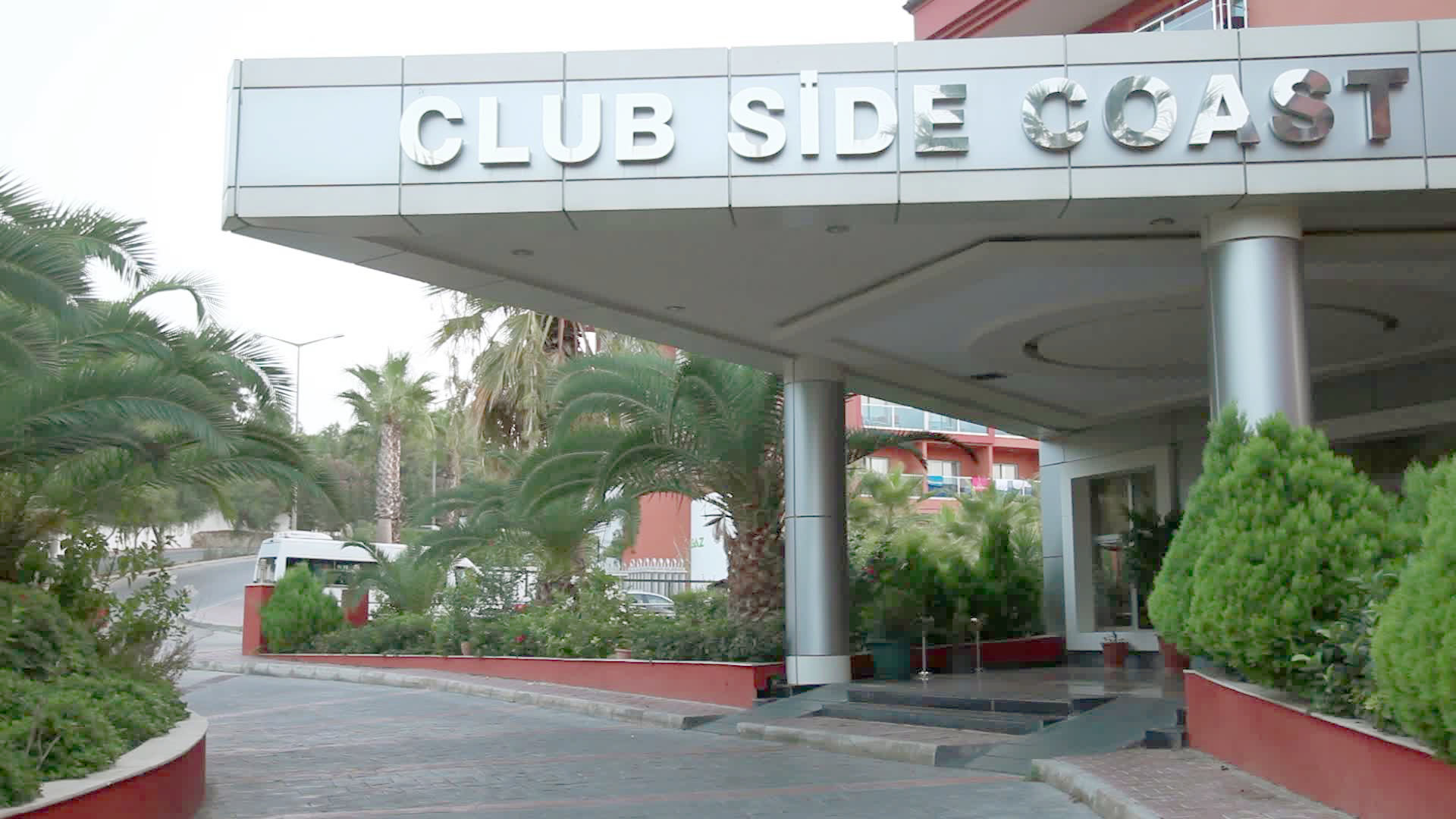 Club Side Coast Hotel