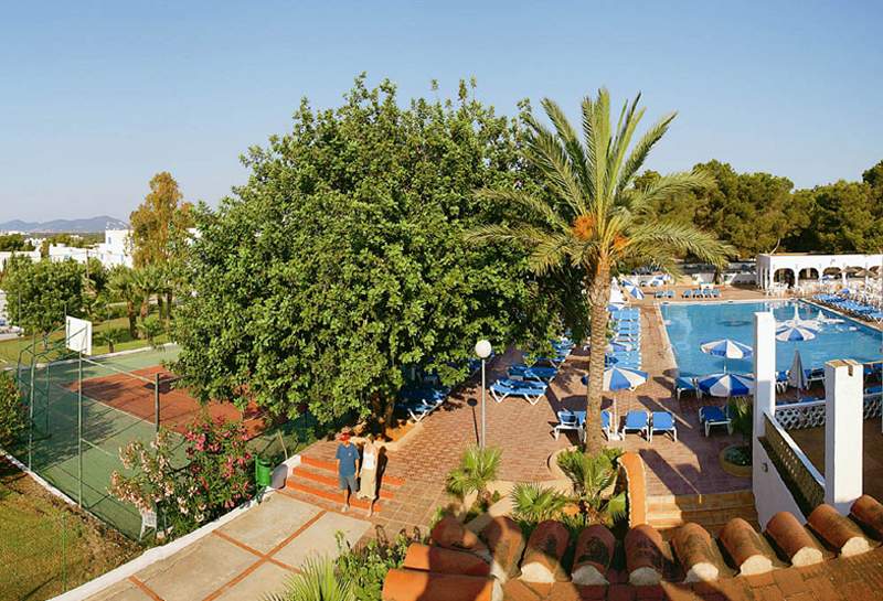 Cooee Cala Llenya Resort Ibiza