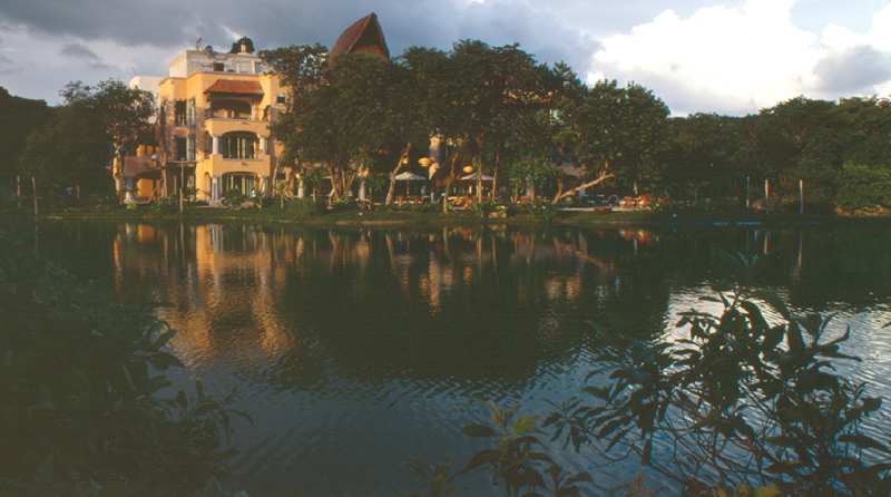 Hacienda Vista Real