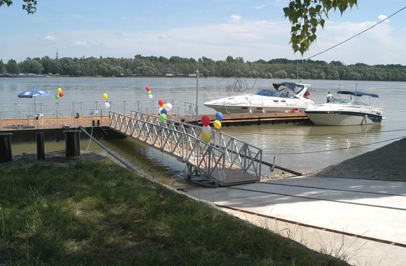 Holiday Beach Budapest Wellness & Conference Hotel