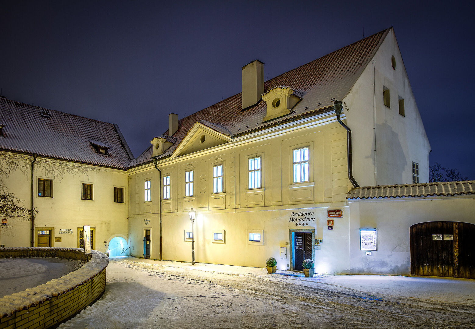 Hotel Monastery