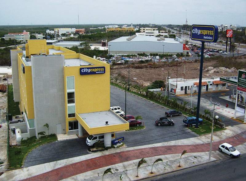 City Express Cancun