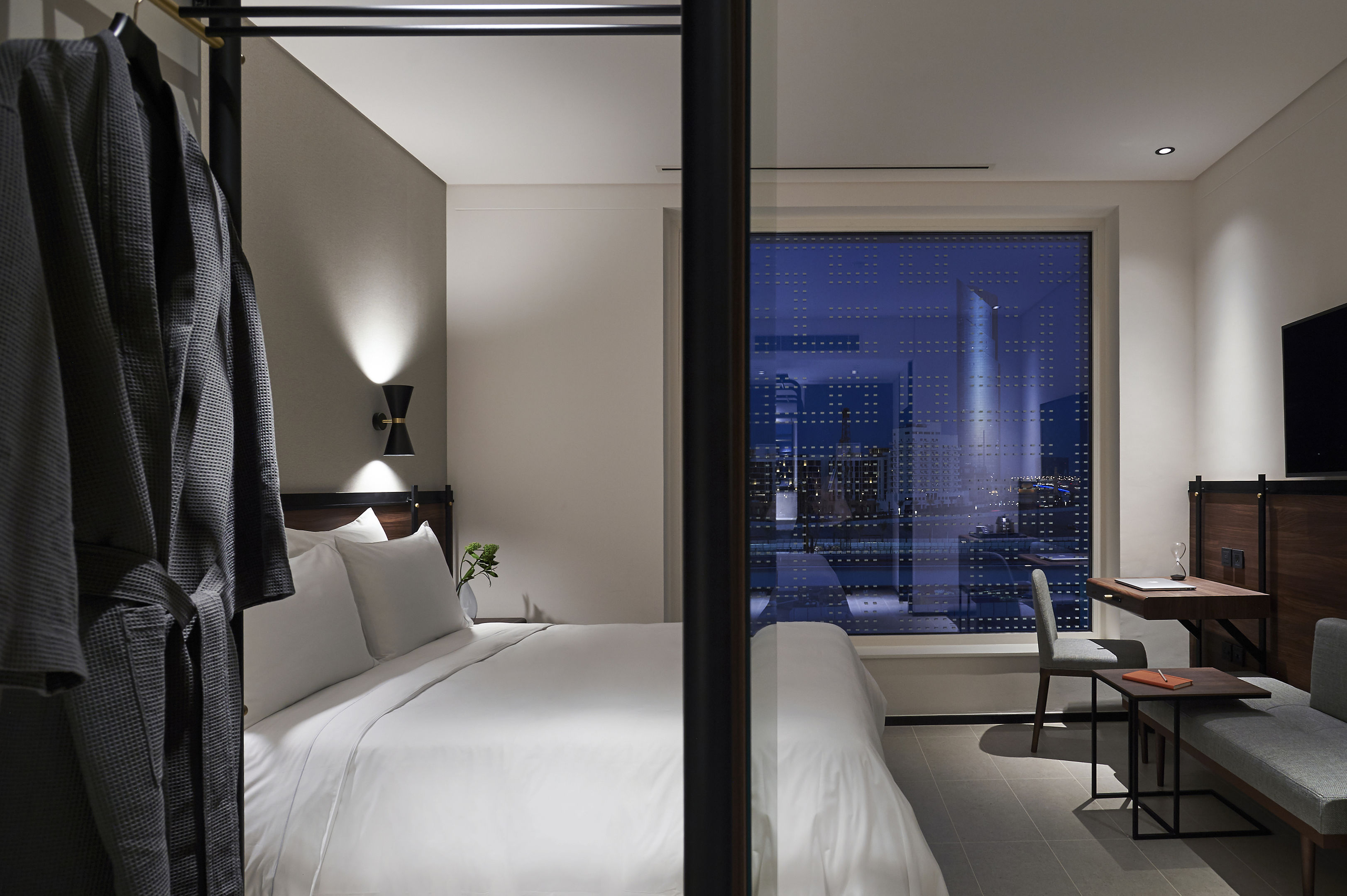 Form Hotel Dubai, Dubai, A Member Of Design Hotels Photo