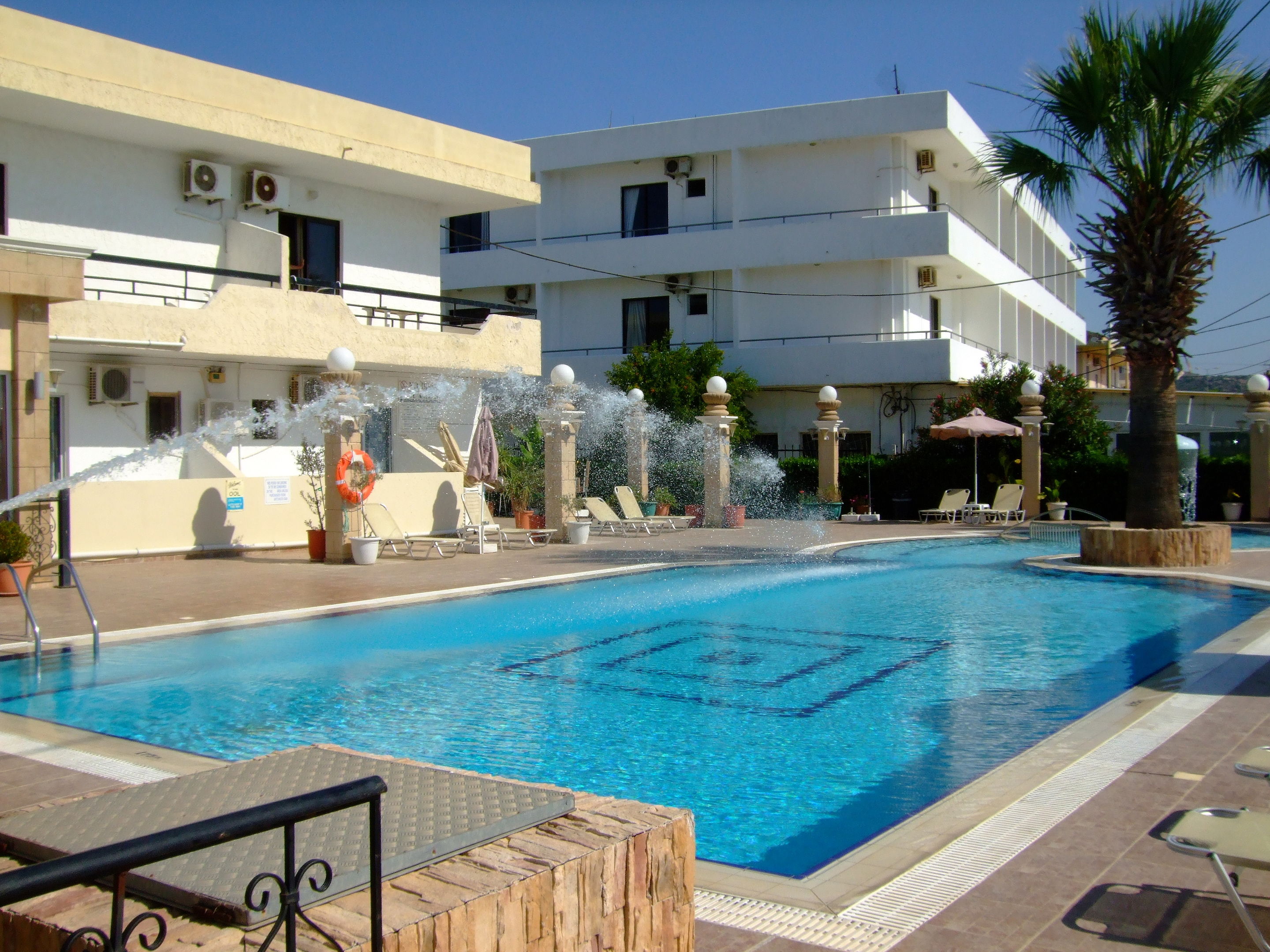 Antonios Hotel